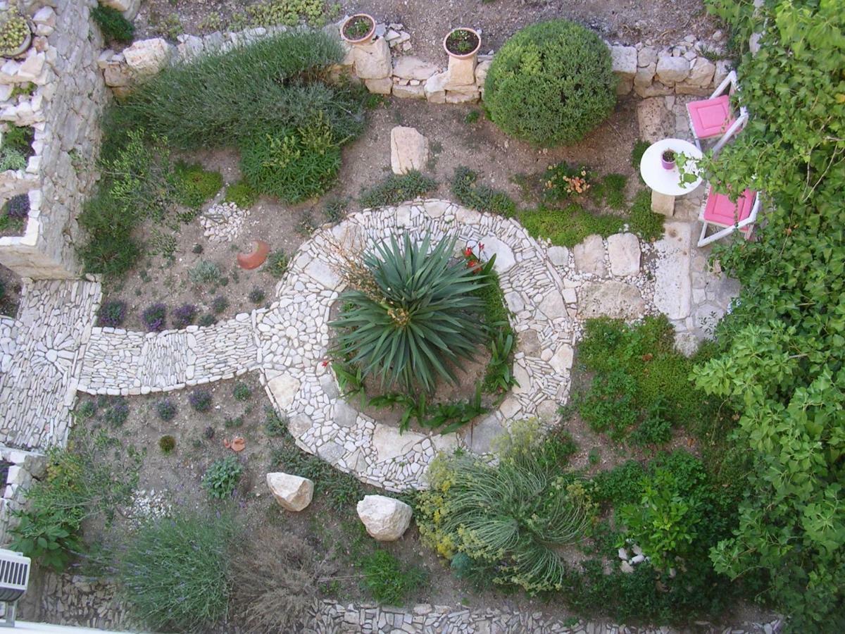Lavanda Apartment Sutivan